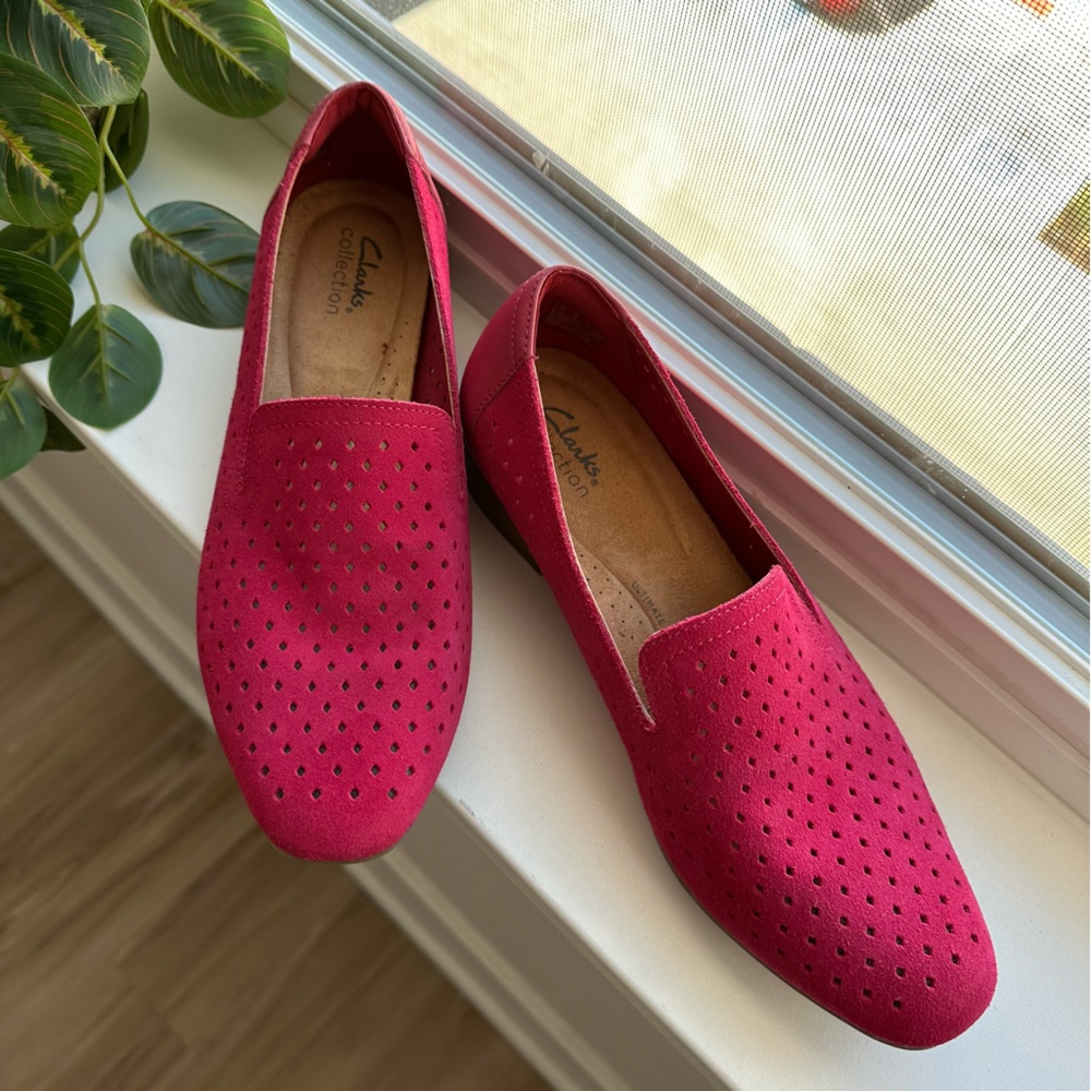 Cloudsteppers by Clarks PINK Flats